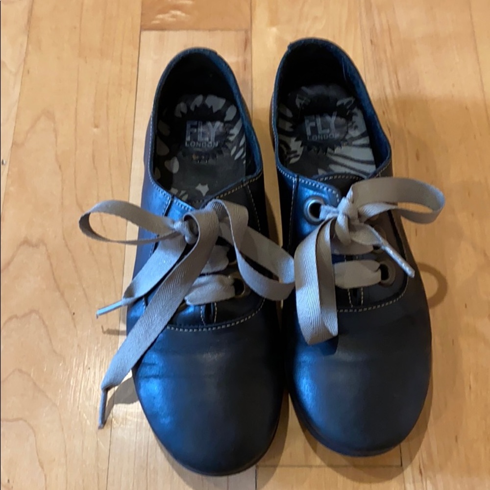 Fly London flats